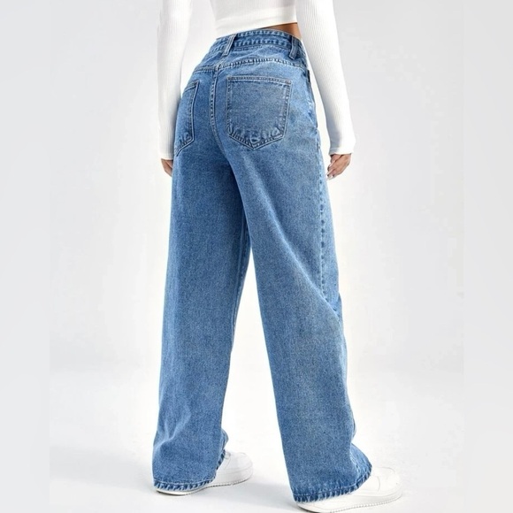 SHEIN EZwear Slant Pocket High‎ Waist Boyfriend Jeans - Picture 4 of 6